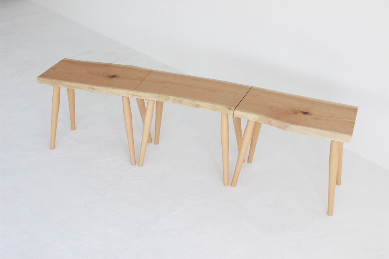 3連スツール（クルミ）の商品画像です。